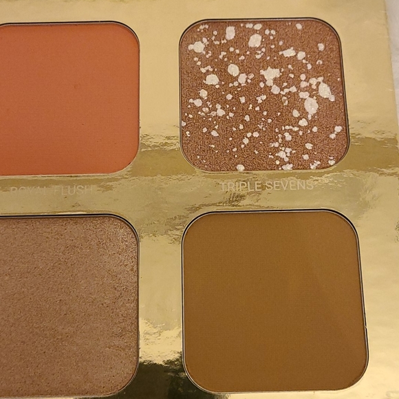 LUCKY GLOW PALLET - Picture 3 of 5